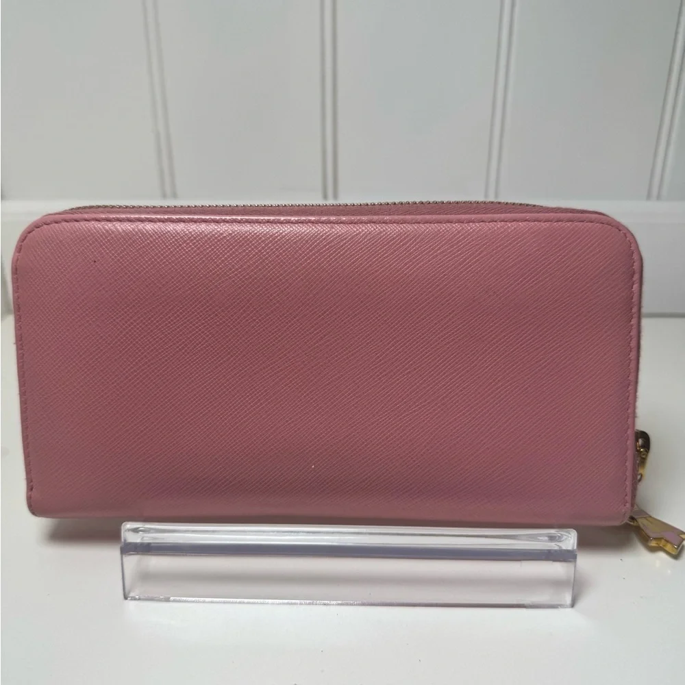 Prada pre owned